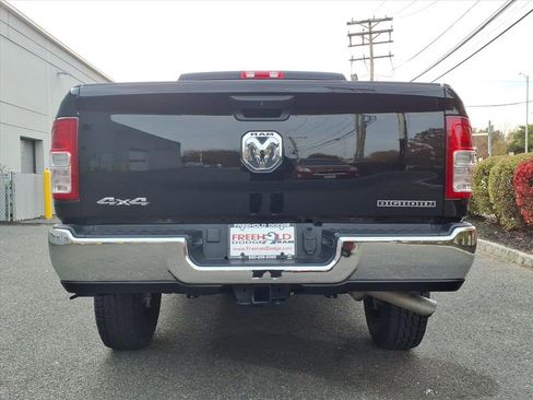 Used 2024 RAM 2500 Big Horn w/ Bed Utility Group image 19