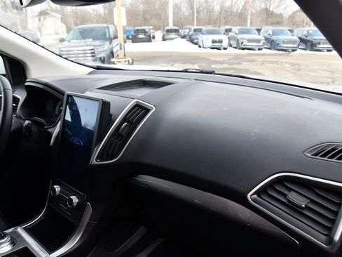 Used 2024 Ford Edge SEL w/ Convenience Package image 15