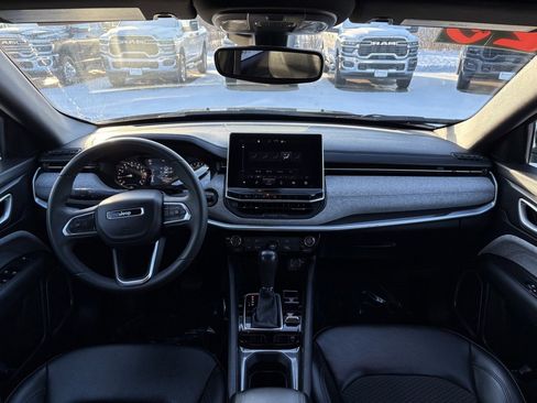 Certified 2023 Jeep Compass Latitude image 16