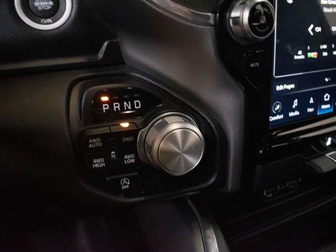 Used 2023 RAM 1500 Laramie AWD/4WD image 18