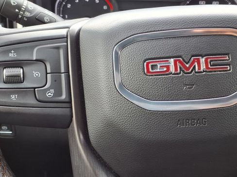 Used 2022 GMC Sierra 2500 AT4 w/ AT4 Preferred Package AWD/4WD image 24