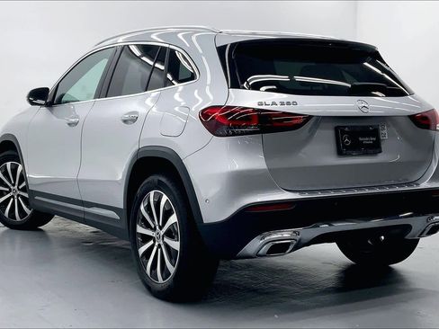 Used 2023 Mercedes-Benz GLA 250 image 2