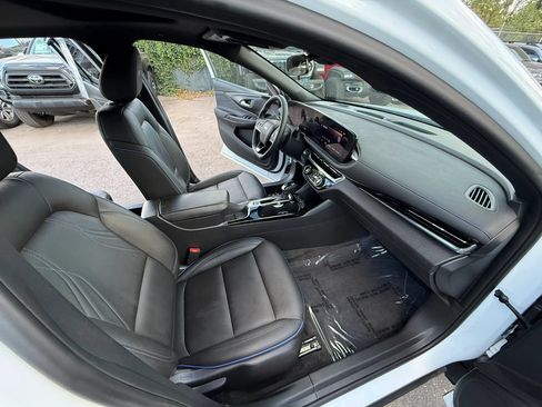 Used 2025 Buick Envista Sport Touring FWD image 21