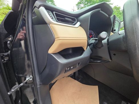 Used 2020 Toyota RAV4 LE w/ All Weather Liner Package AWD/4WD image 28