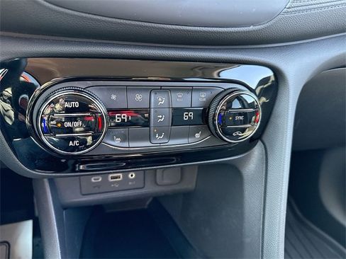 Used 2022 Buick Encore GX Select w/ Sport Touring Package image 19