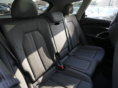 Used 2025 Audi Q5 Premium Plus w/ Premium Plus AWD/4WD image 32
