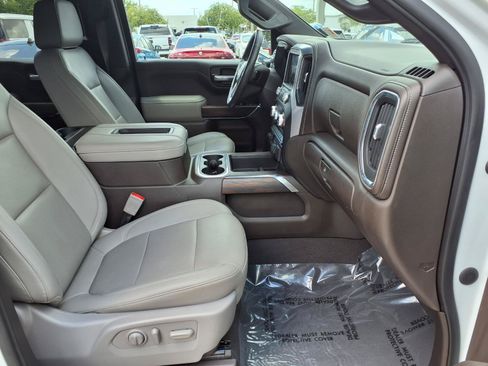 Used 2021 GMC Sierra 1500 SLT w/ SLT Convenience Package AWD/4WD image 11