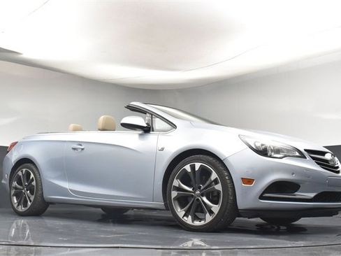 Used 2018 Buick Cascada Premium image 26