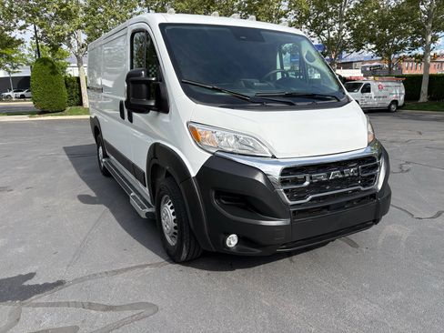 Used 2025 RAM ProMaster 2500 w/ U-Haul Equipment Group FWD image 5