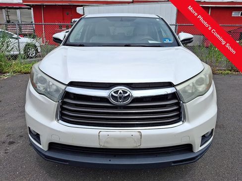 Used 2016 Toyota Highlander Plus AWD/4WD image 2