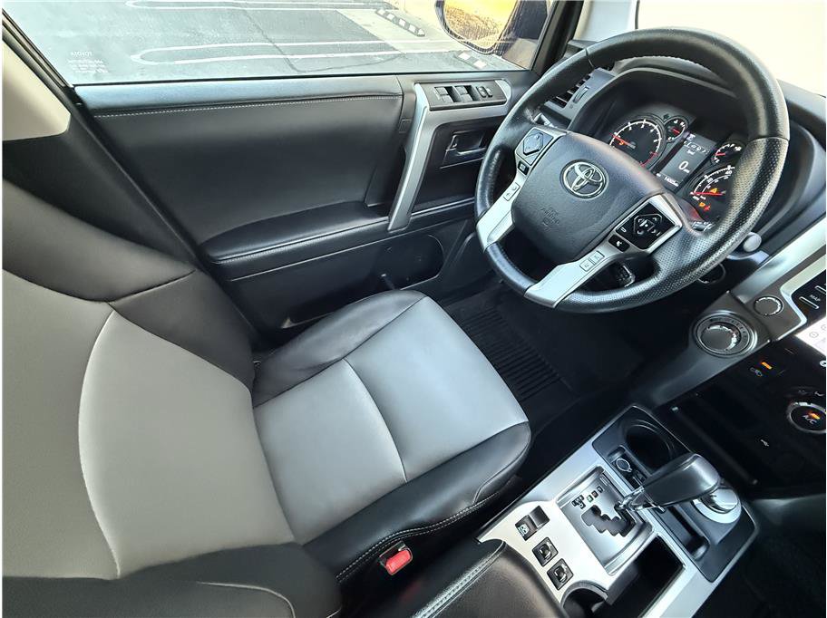 Used 2023 Toyota 4Runner SR5 Premium w/ Moonroof Package AWD/4WD image 9