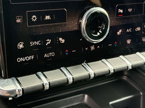 Used 2024 GMC Acadia Elevation FWD image 31