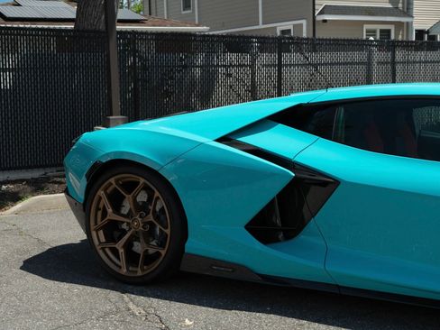 Used 2024 Lamborghini Revuelto AWD/4WD image 46