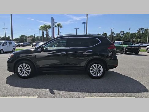 Used 2017 Nissan Rogue SV w/ SV Premium Package FWD image 27