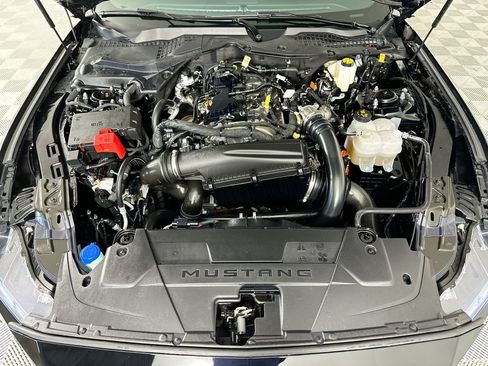 Used 2025 Ford Mustang Coupe RWD image 27