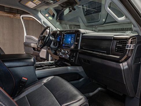 Used 2023 Ford F250 Lariat w/ Lariat Ultimate Package AWD/4WD image 15