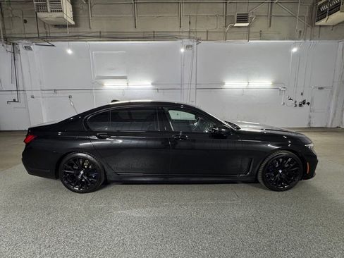 Used 2021 BMW 750i xDrive w/ Executive Package AWD/4WD image 10
