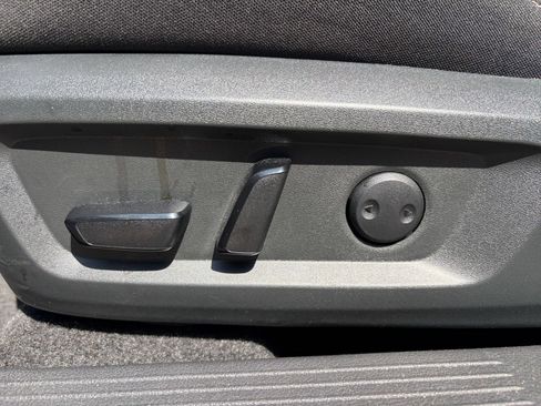 Used 2026 Nissan Rogue SV FWD image 21