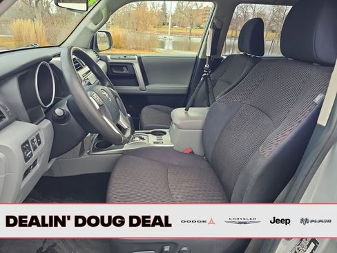 Used 2013 Toyota 4Runner SR5 image 10