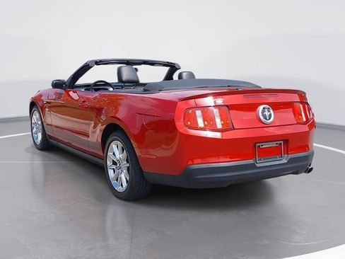 Used 2010 Ford Mustang Convertible RWD image 5