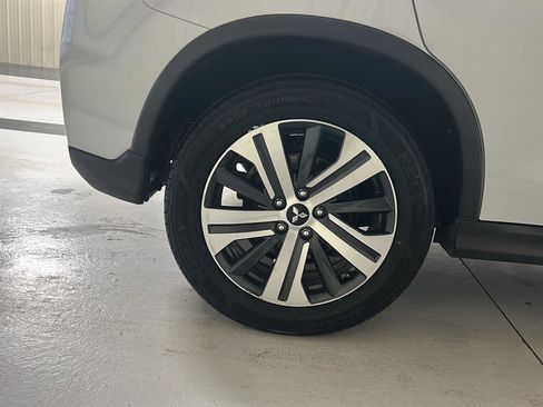 Used 2024 Mitsubishi Outlander Sport SE image 23