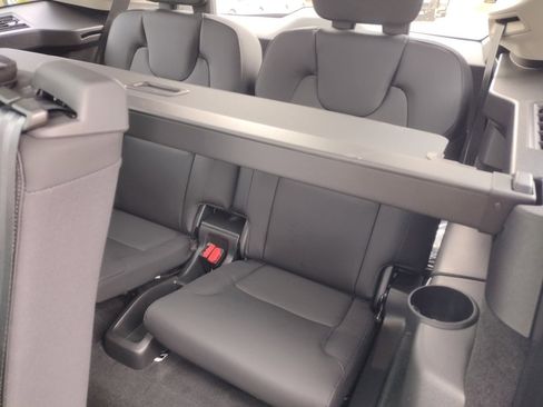 New 2026 Volvo XC90 B6 Plus w/ Protection Package image 17
