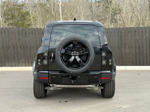 New 2026 Land Rover Defender 110 S image 4