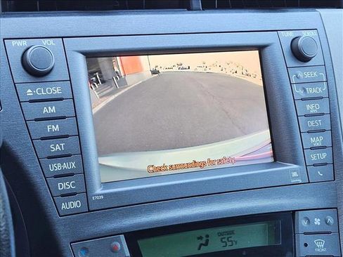 Used 2014 Toyota Prius Five image 11