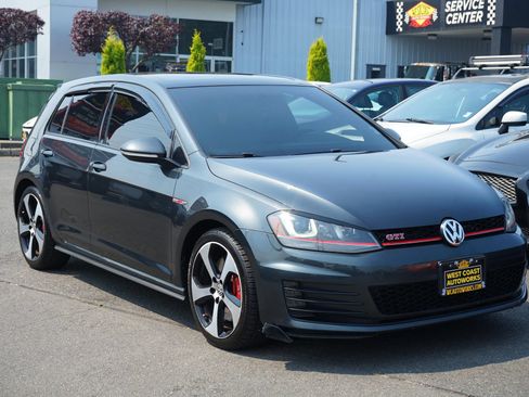 Used 2017 Volkswagen GTI SE FWD image 8