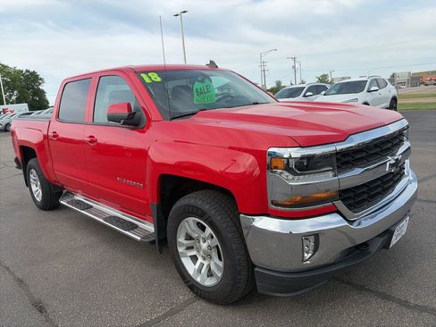 Used 2018 Chevrolet Silverado 1500 LT w/ All Star Edition AWD/4WD image 3