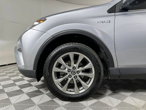 Used 2018 Toyota RAV4 Limited image 10