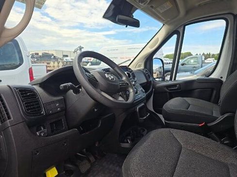 Used 2025 RAM ProMaster 2500 w/ U-Haul Equipment Group FWD image 7