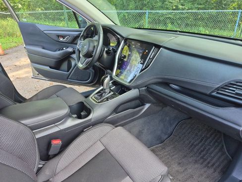Used 2022 Subaru Outback Premium image 14