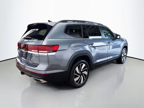 Used 2025 Volkswagen Atlas SE image 7