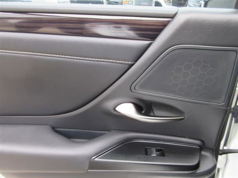 Used 2020 Lexus ES 350 w/ Premium Package image 26