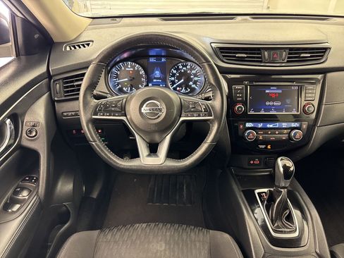 Used 2020 Nissan Rogue SV image 28