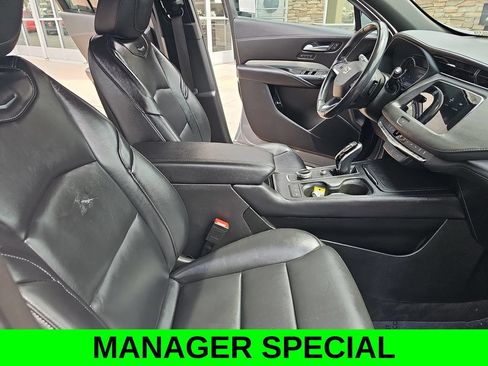 Used 2023 Cadillac XT4 Premium Luxury FWD image 10