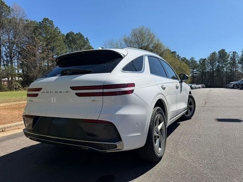Used 2026 Genesis GV70 2.5T Advanced image 2