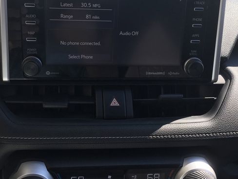 Used 2020 Toyota RAV4 XLE image 14