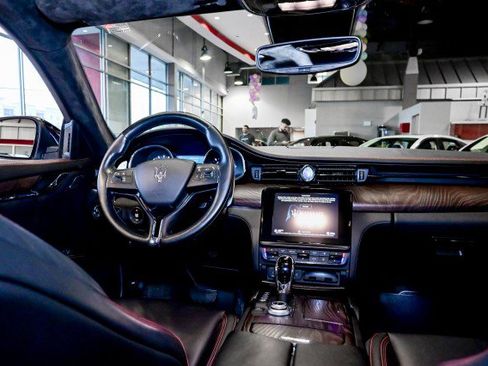 Used 2018 Maserati Quattroporte S GranLusso Q4 AWD/4WD image 29