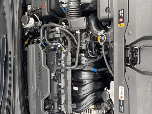 Certified 2025 Hyundai Elantra Sport FWD image 34