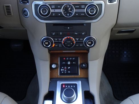 Used 2016 Land Rover LR4 HSE image 20