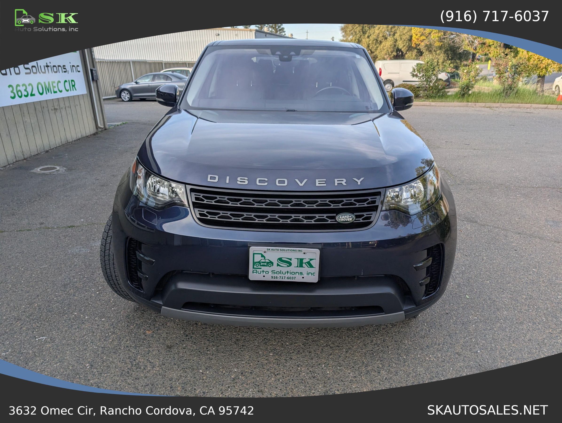 Used 2017 Land Rover Discovery SE AWD/4WD image 5