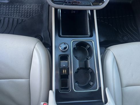 Used 2022 Lincoln Corsair AWD w/ Premium Package image 14