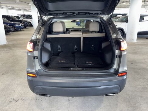 Used 2019 Jeep Cherokee Latitude Plus image 13