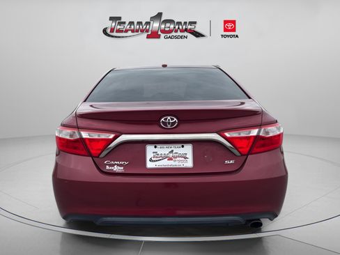 Used 2016 Toyota Camry SE w/ Moonroof Package image 7