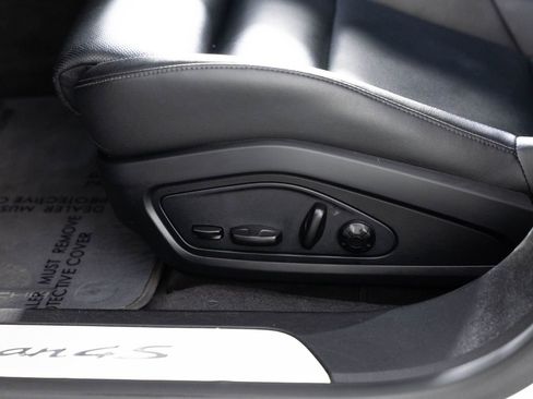 Used 2021 Porsche Taycan 4S image 17