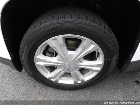 Used 2017 GMC Terrain SLE AWD/4WD image 9