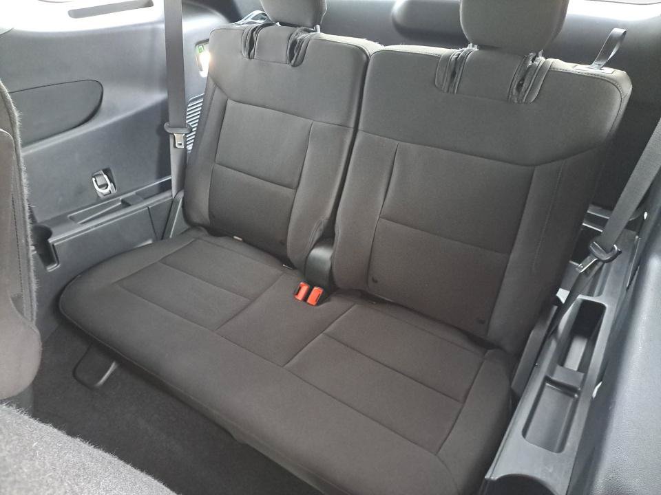 Used 2023 Ford Explorer XLT RWD image 16