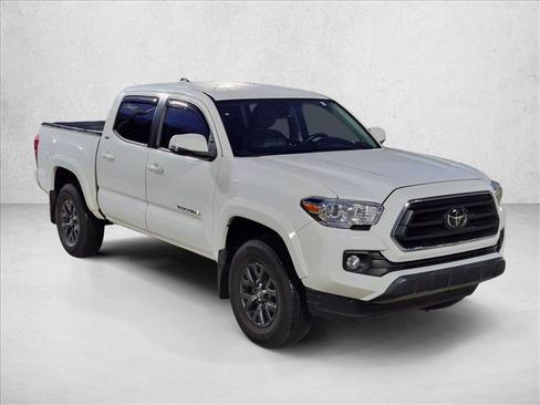 Used 2023 Toyota Tacoma SR5 w/ Technology Package RWD image 3